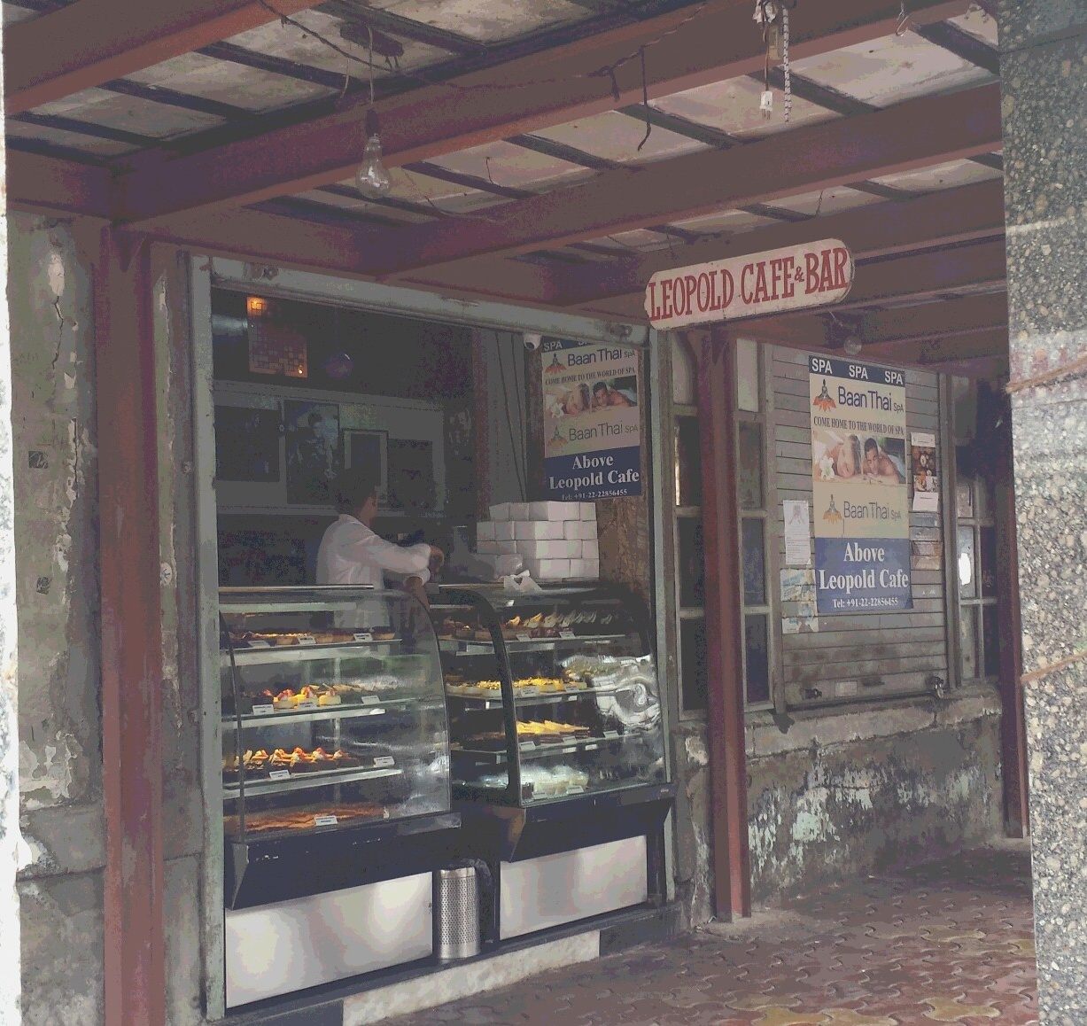 ムンバイ　レオポルドスウィーツ2